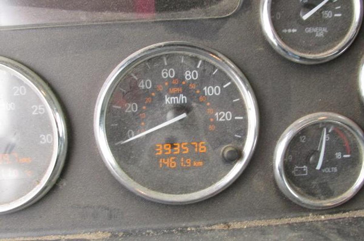 Used 2015 Peterbilt 337 with a new 12 ft Hardox dump box hydraulic brakes