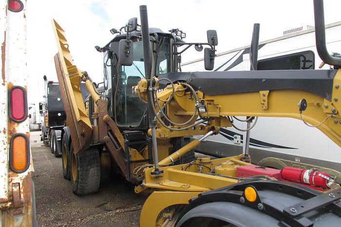 Used 2017 Caterpillar 140 M AWD with Snow wing, front lift group and rear ripper