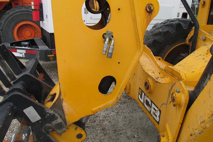 Used 2015 JCB 512-56 telehandler 12,000 lb