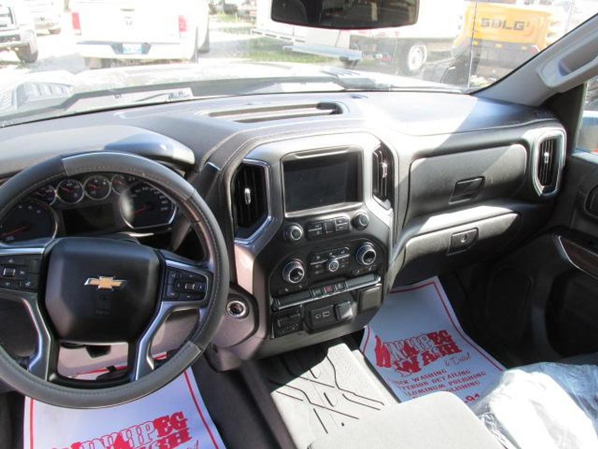 Used 2022 Chevrolet Silverado LT Crew Cab 4x4 6.6 L Gas
