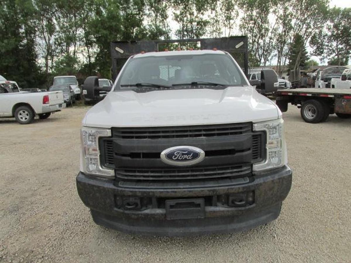 Used 2017 Ford F350 Regular Cab 4x4 with 12 ft deck