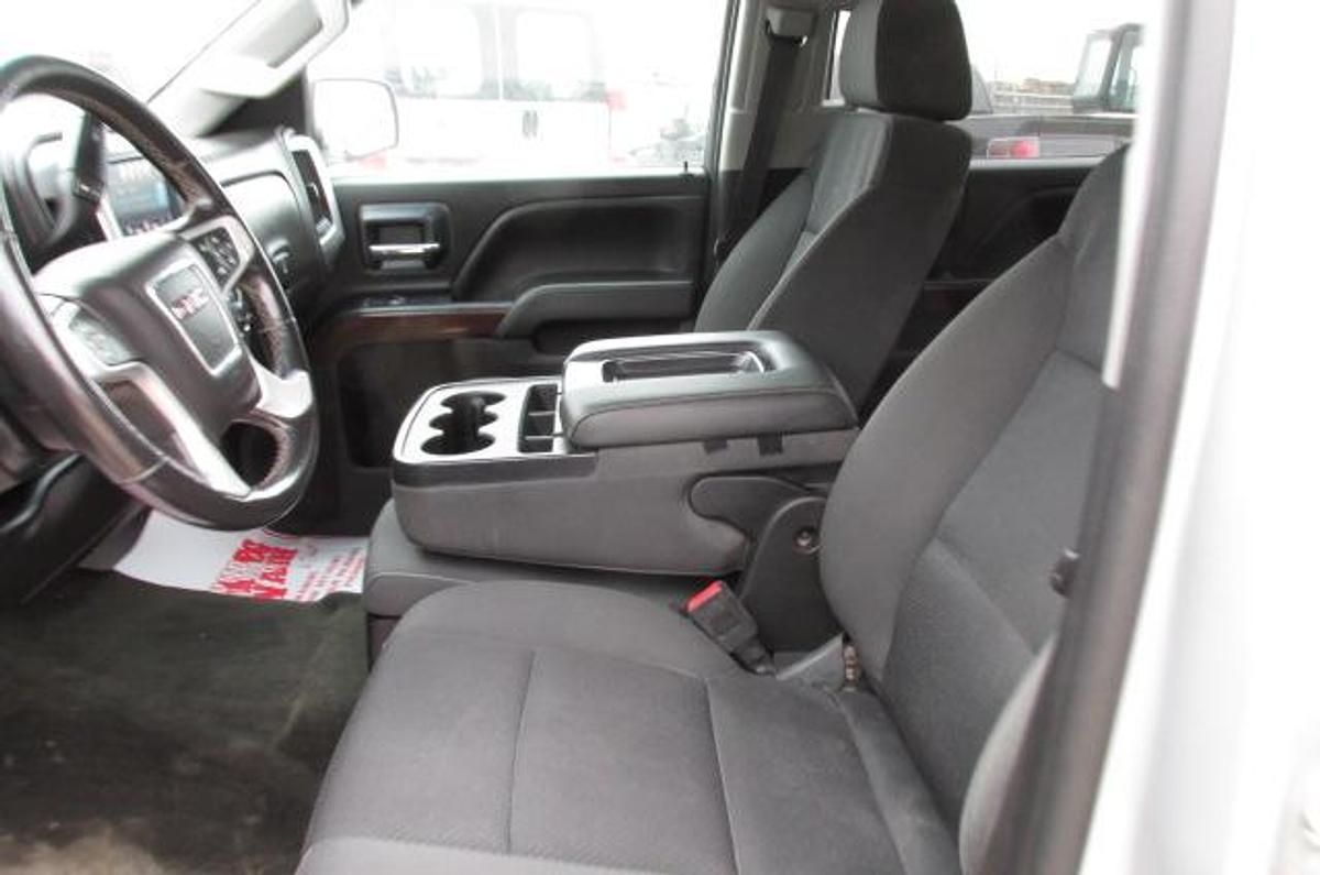 Used 2018 GMC Sierra b2500 Crew Cab 4x4 long box