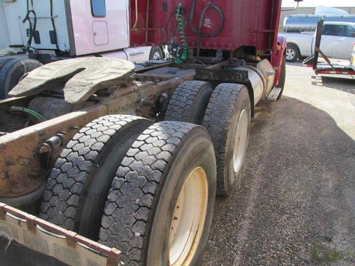 Used 2016 Freightliner Coronado heavy spec 18 spd