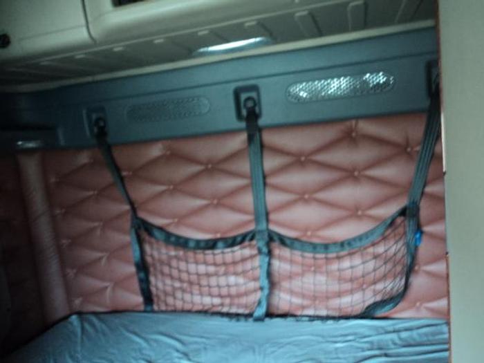 Used 2015 Freightliner Cascadia