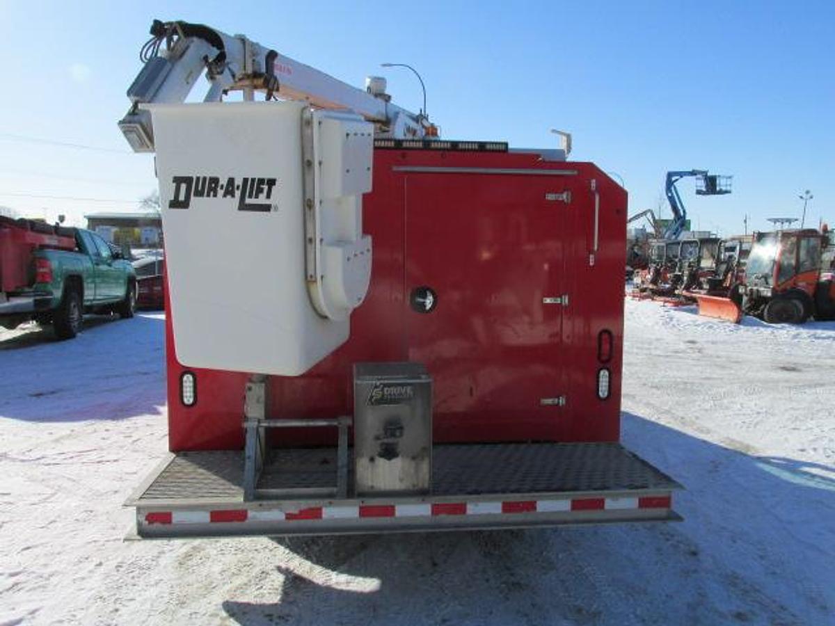 Used 2016 Ford E350 bucket van with Dur A Lift 34 ' working height lift