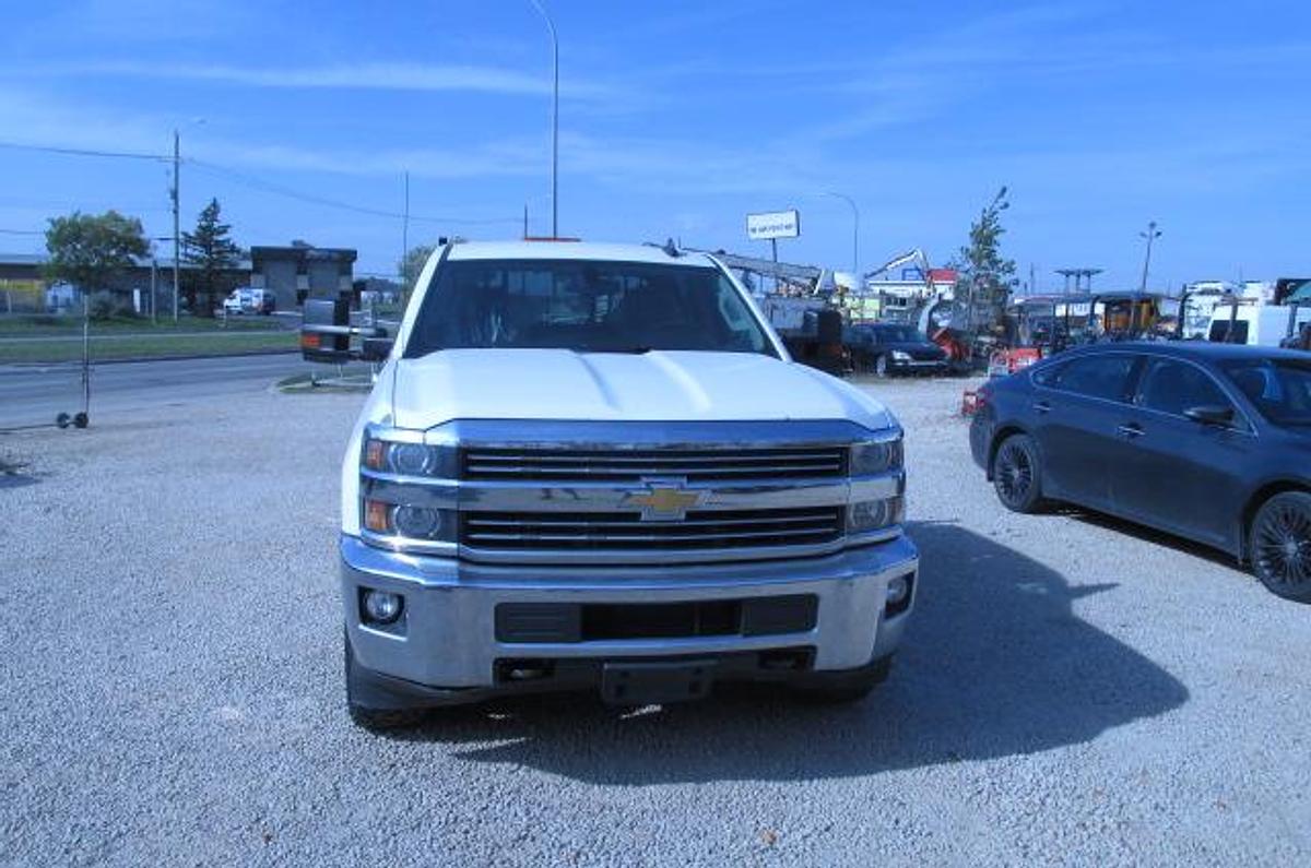 Used 2015 Chevrolet Silverado 3500 Crew cab 4x4