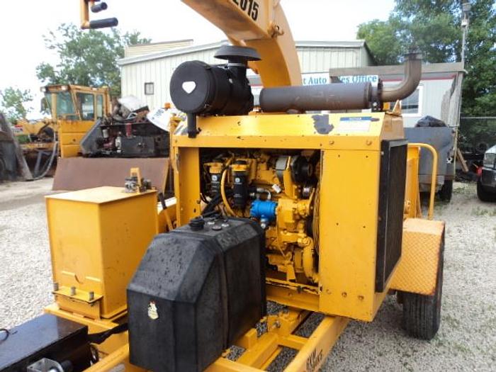 Used 2010 Carlton OX 2015 wood chipper 15 in wood chipper