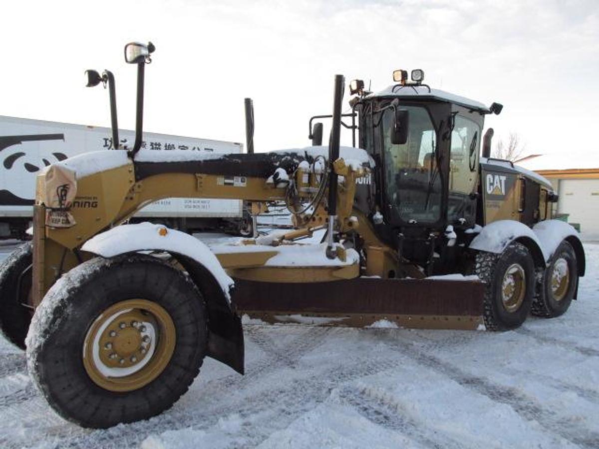 Used 2015 Caterpillar 160M VHP Plus Grader with snow wing very nice