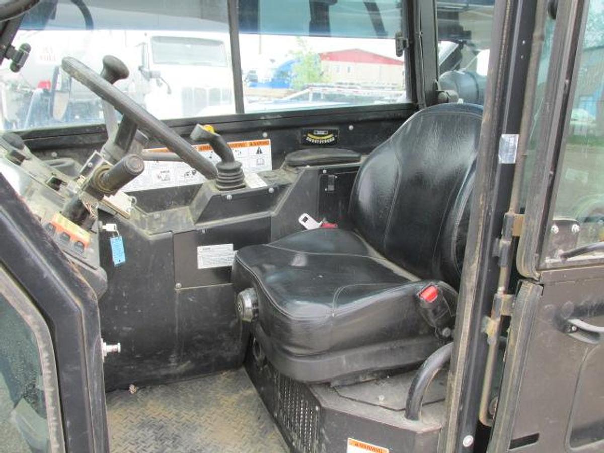 Used 2019 Genie GTH 1056 telehandler 10,000 lb lift