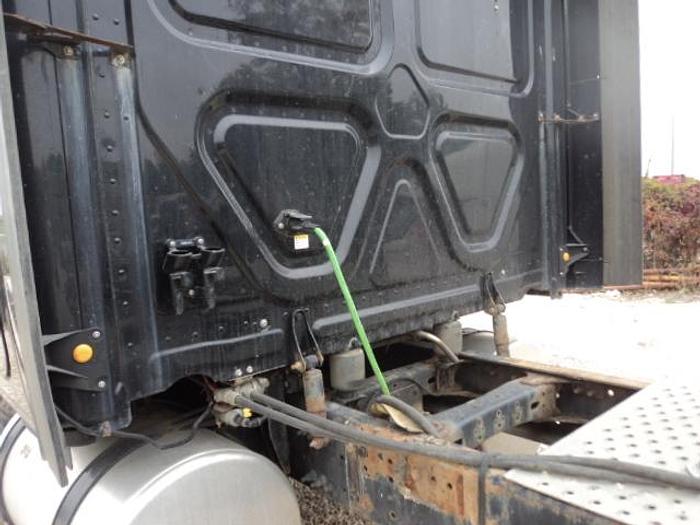 Used 2015 Freightliner Cascadia