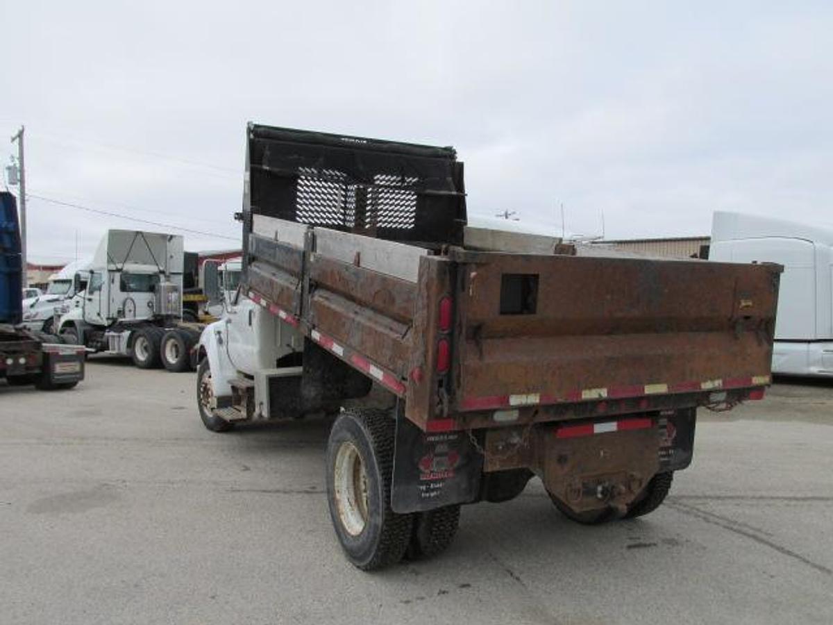 Used 2006 Ford F 650 with 13 ft dump box