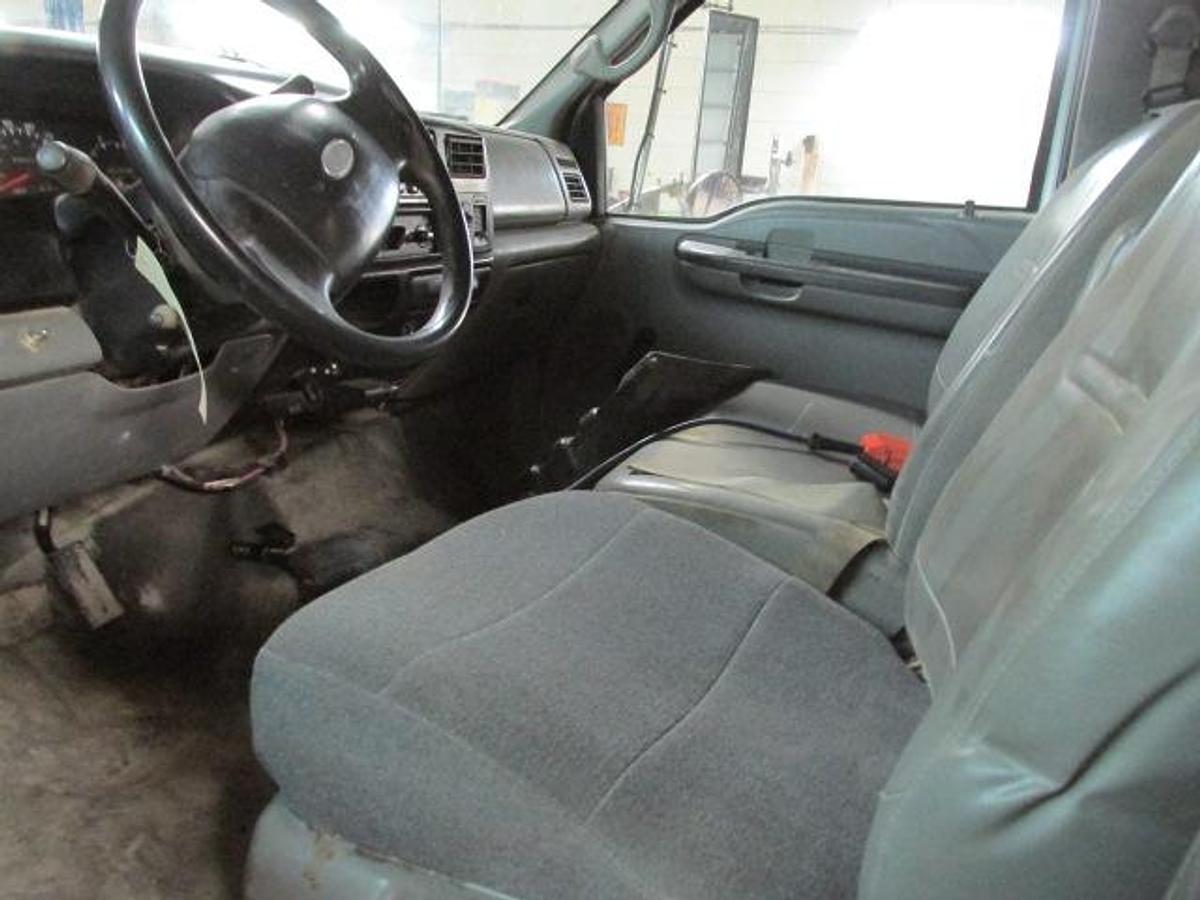 Used 2006 Ford F 650 with 13 ft dump box