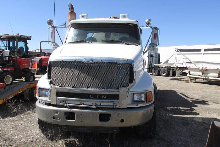 Used 2008 Sterling Presvac 3000 gal