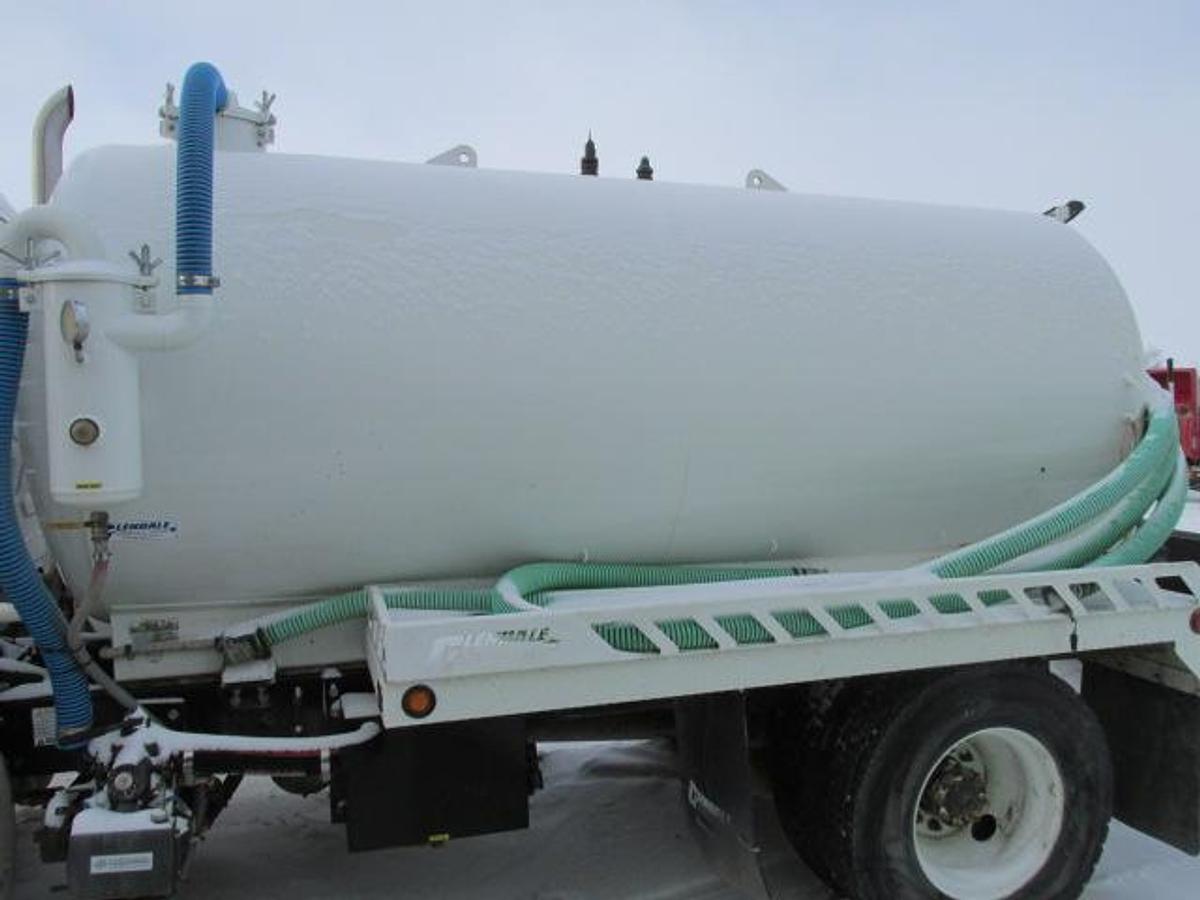 Used 2018 International 7600 Septic truck