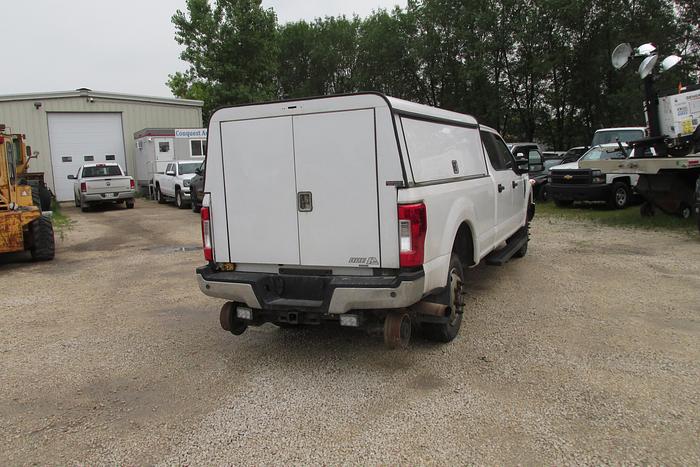 Used High rail 2017 Ford F 350 Crew cab long box New engine