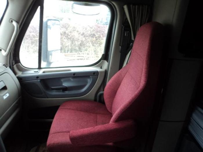 Used 2015 Freightliner Cascadia