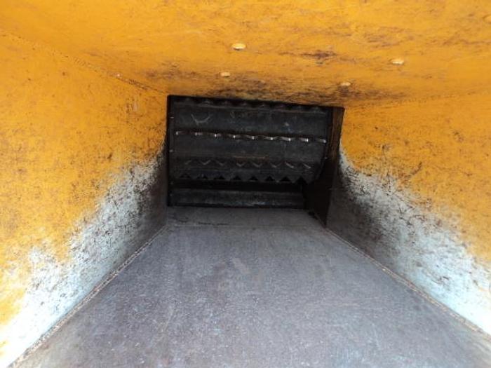 Used 2010 Carlton OX 2015 wood chipper 15 in wood chipper