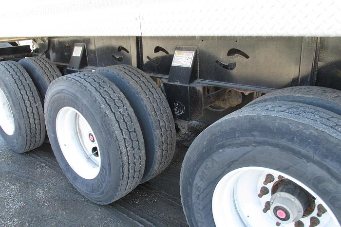 Used 2023 Canuck R#-3500 tridem end dump trailer