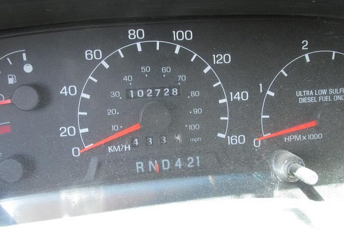 Used 2008 Ford F 750 dump with hydraulic brakes  only 102,000 km