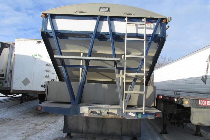 Used 2024 Lode King Super B grain trailer with pup