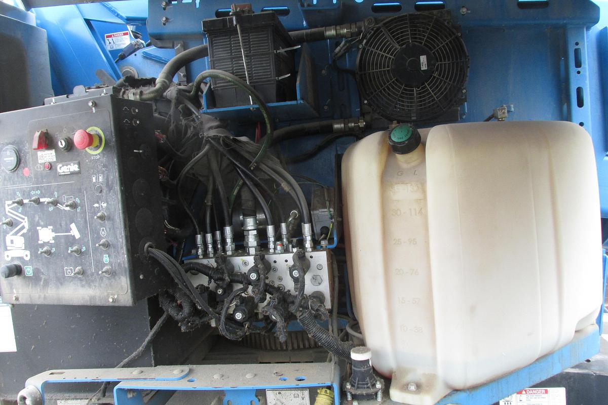 Used 2015 Genie Z 62/40 man lift 4x4 diesel