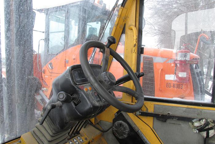 Used 2010 Load Lifter 4417- 16 4x4 15500 lb lift