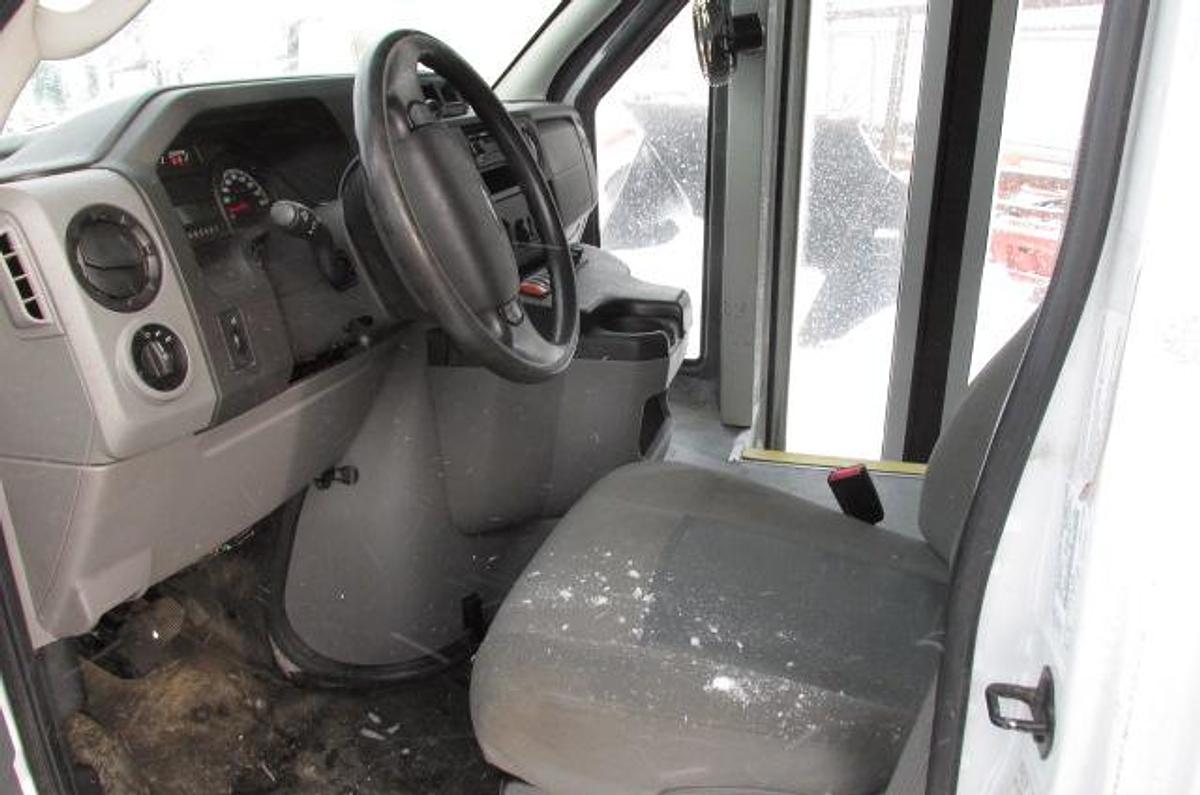 Used 2017 Ford E450 18 passenger Shuttle Van with wheel chair lift