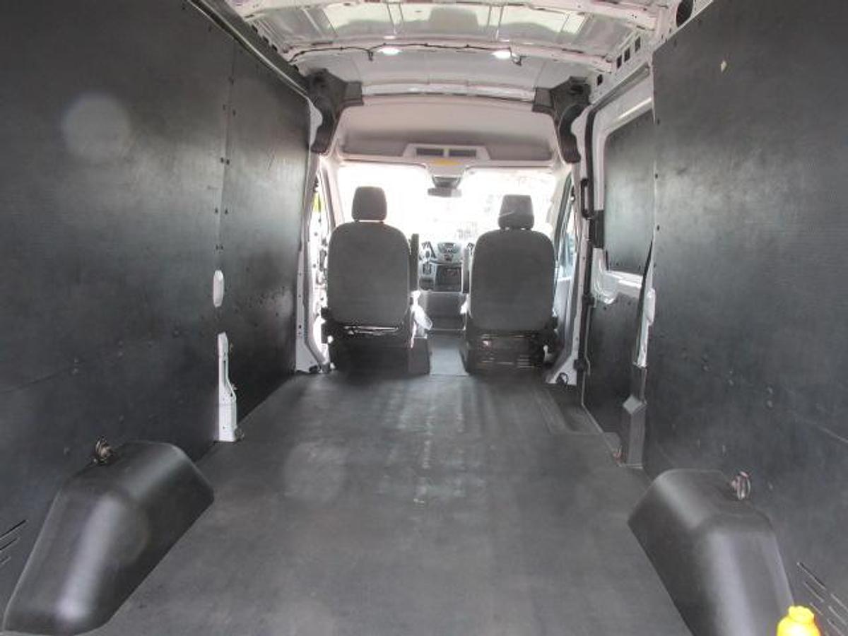 Used 2019 Ford T 250 Transit 148 med roof cargo van
