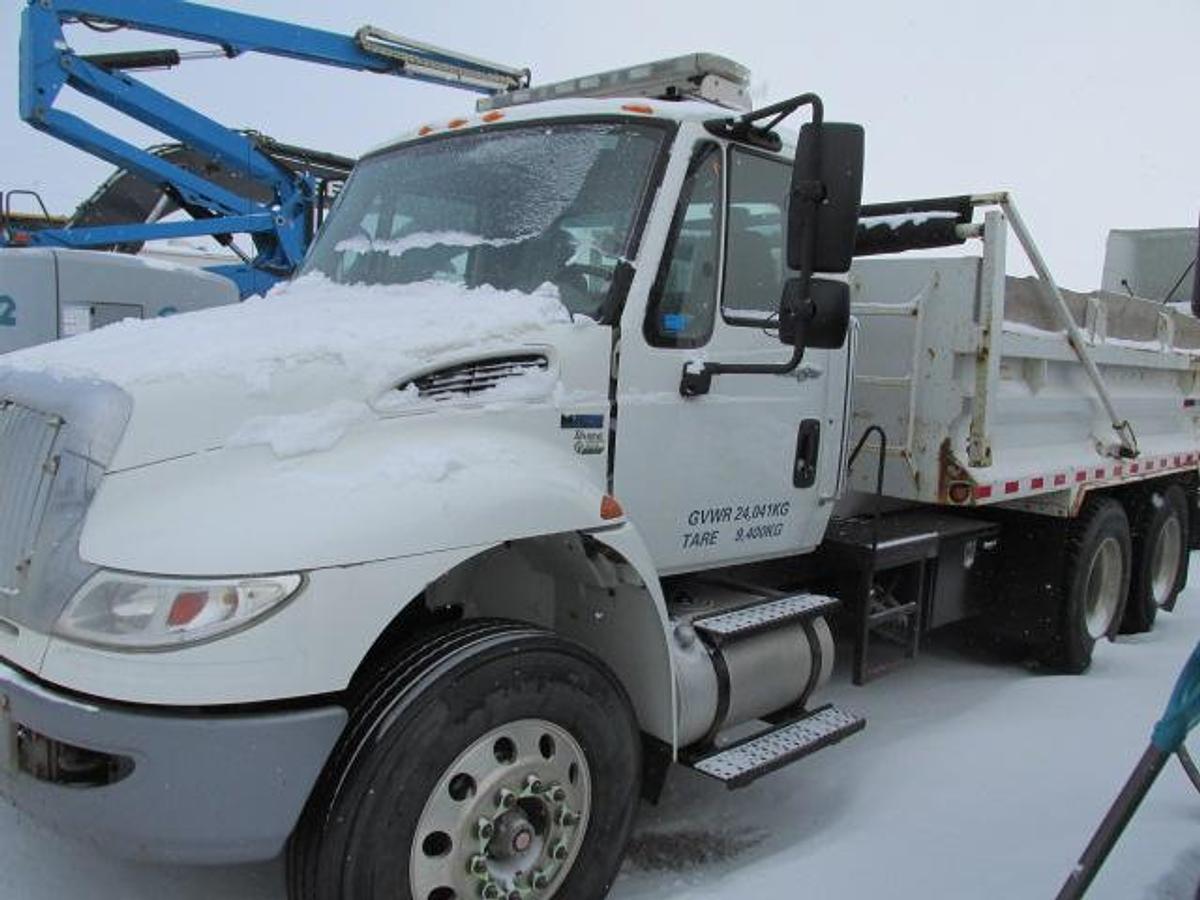 Used 2013 International 4400 Tandem Dump truck
