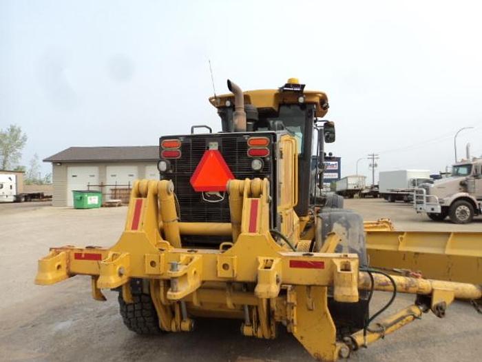 Used 2013 John Deere 870 GP with wing
