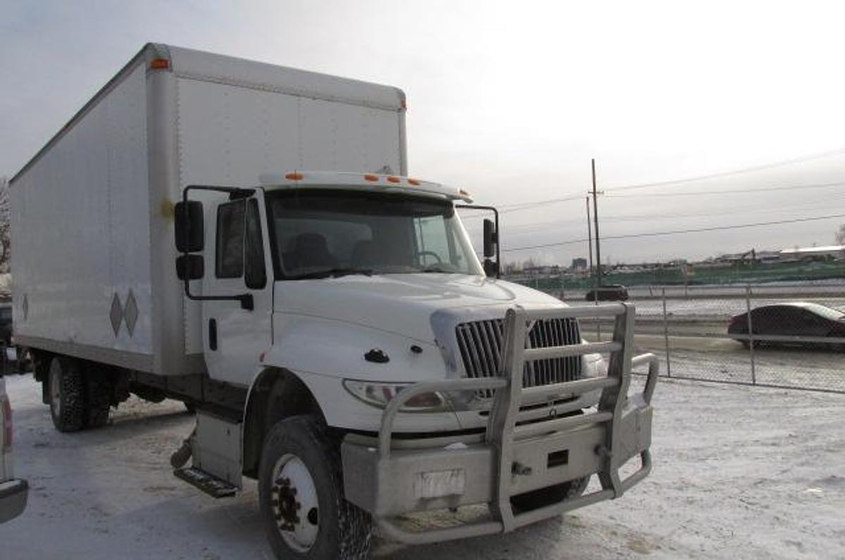 Used 2016 International 4300 with 26 ft van