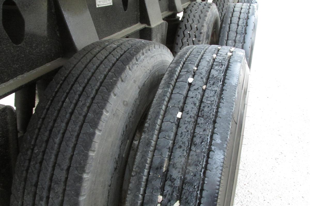 Used 2014 Ridgemar Tridem End Dump trailer