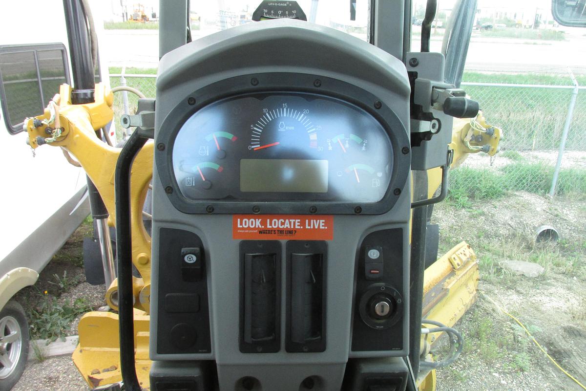 Used 2017 Caterpillar 140 M AWD with Snow wing, front lift group and rear ripper