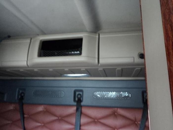 Used 2015 Freightliner Cascadia