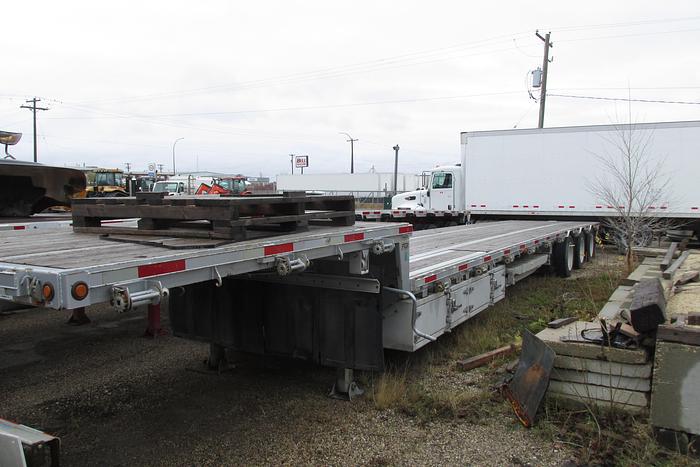 Used 2017 Lode King 53 ft step deck recovery trailer tridem