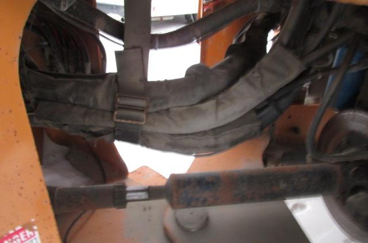 Used 2014 CASE 621 F