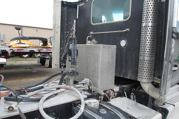 Used 2016 Kenworth T 680 with wet kit