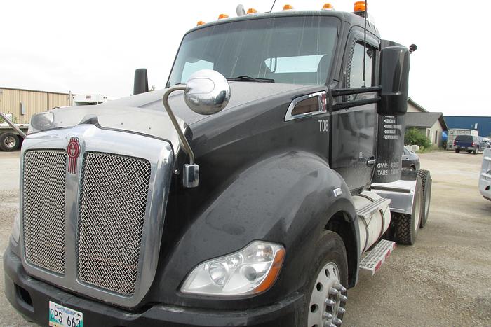 Used 2016 Kenworth T 680 with wet kit
