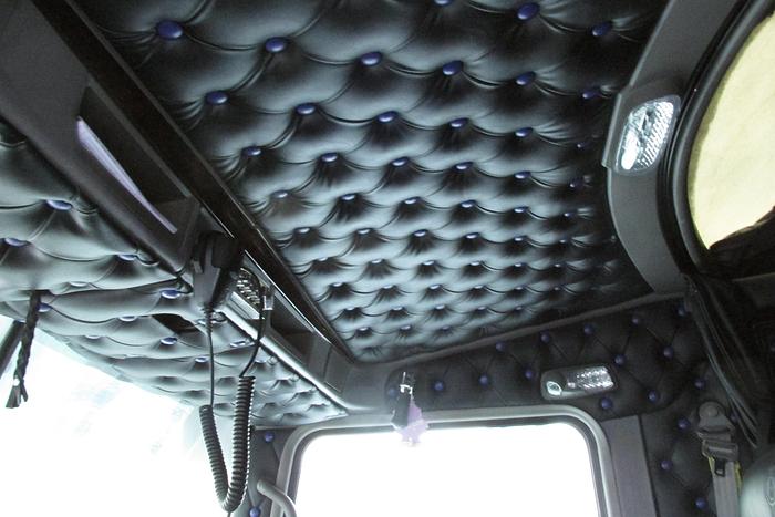 Used 2023 Kenworth W 900 565 hp Cummins 18 speed