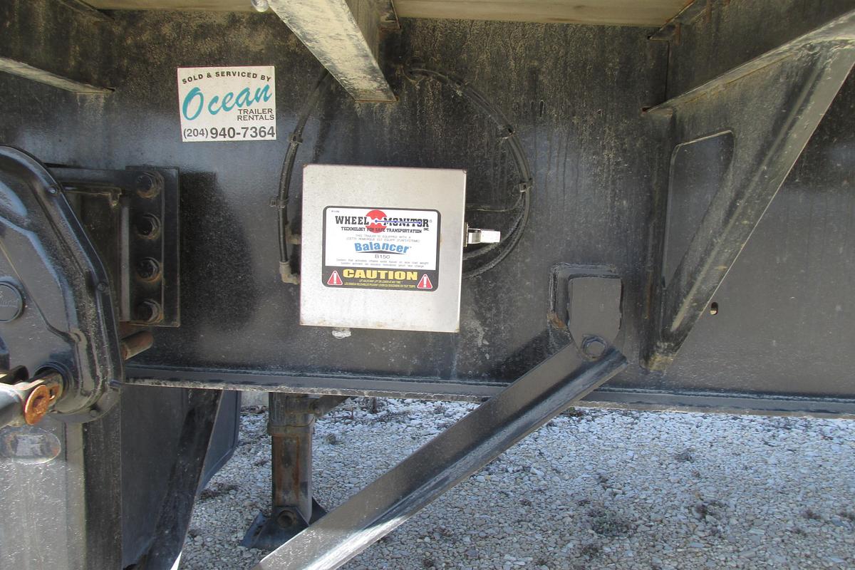 Used 2023 Renn Super B trailer with lifting axle