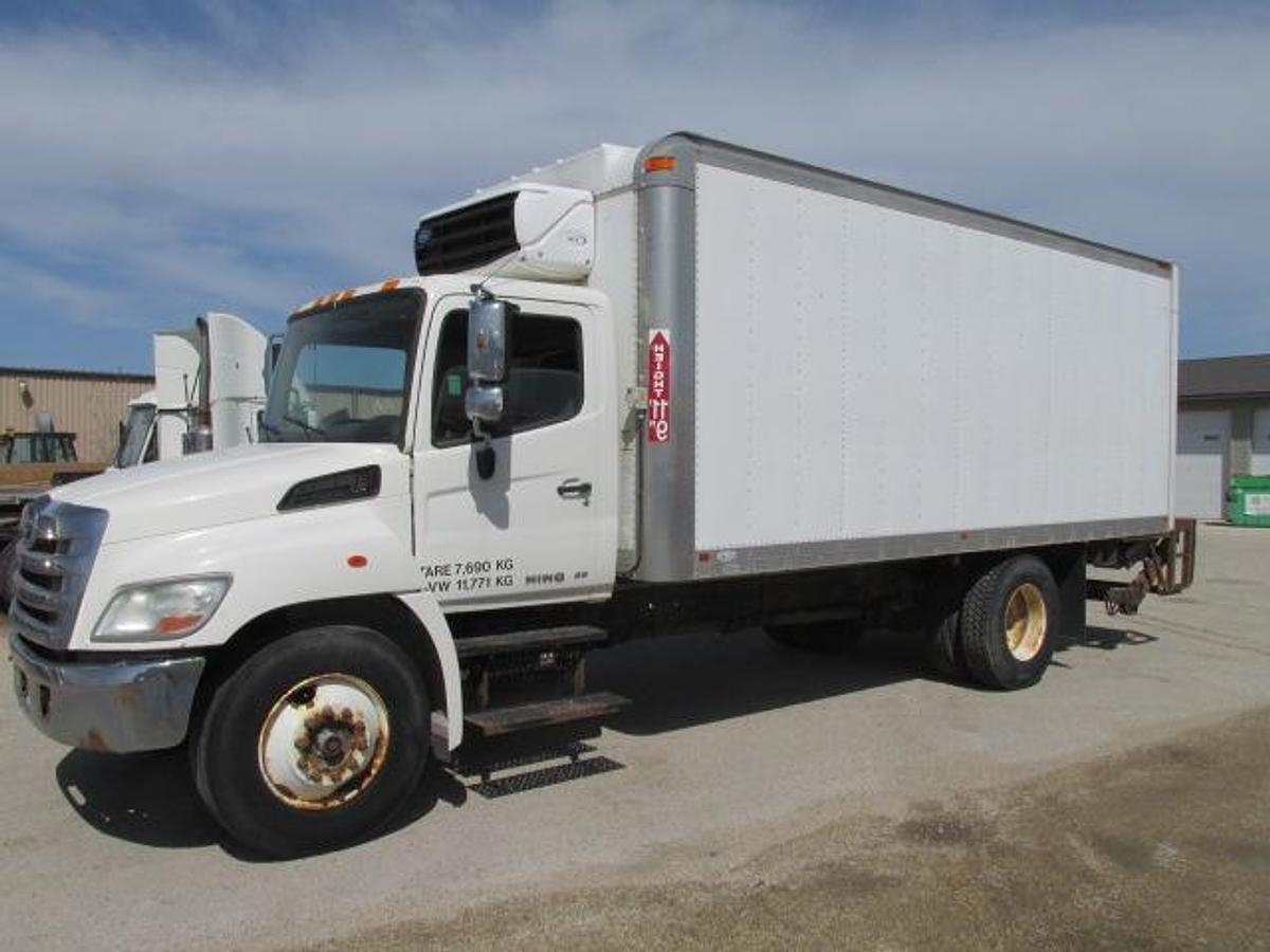 Used 2012 Hino 268 with 20 ft box and tailgate