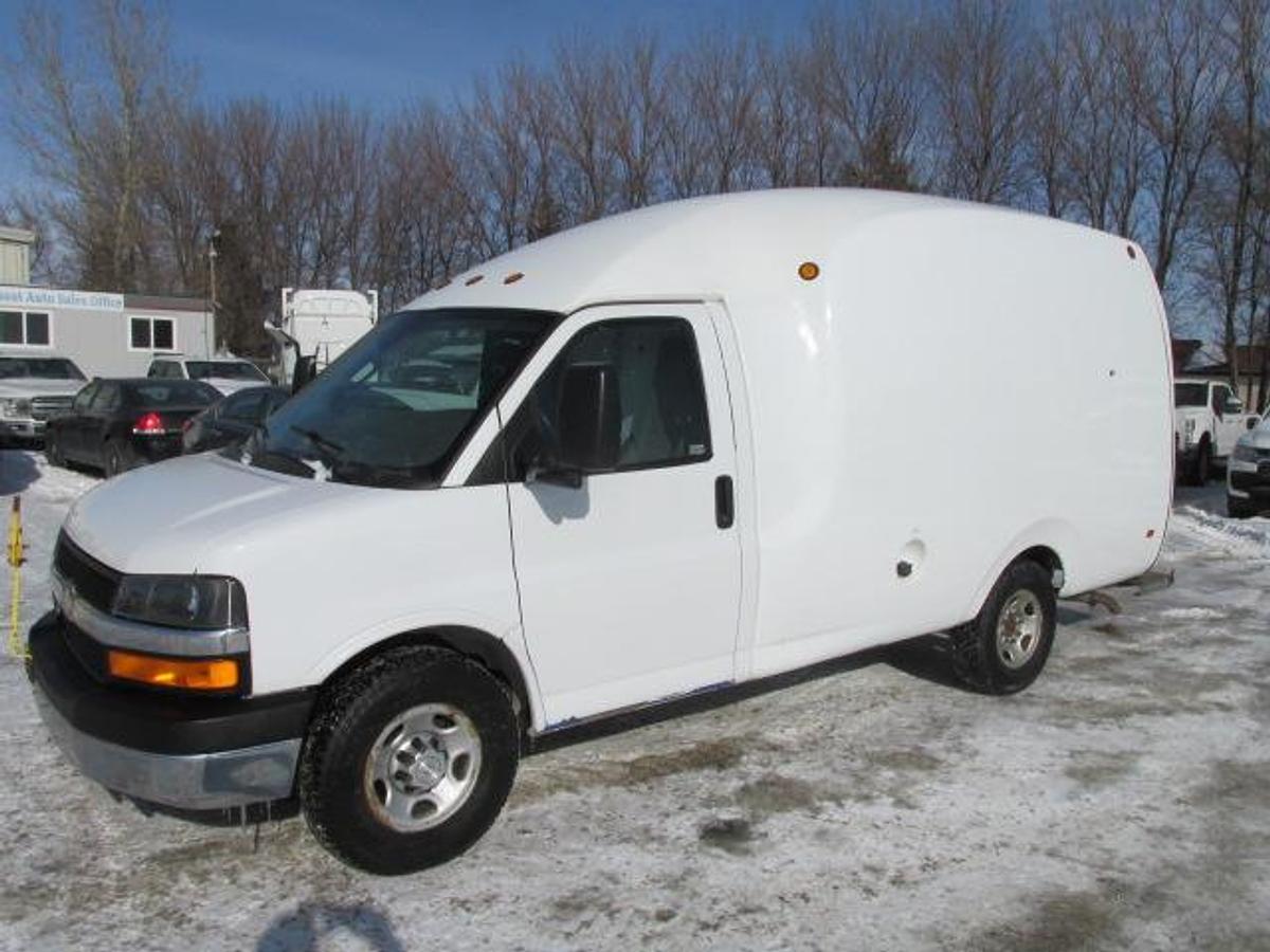 Used 2016 Chevrolet 3500 Express Bubble Cargo Van