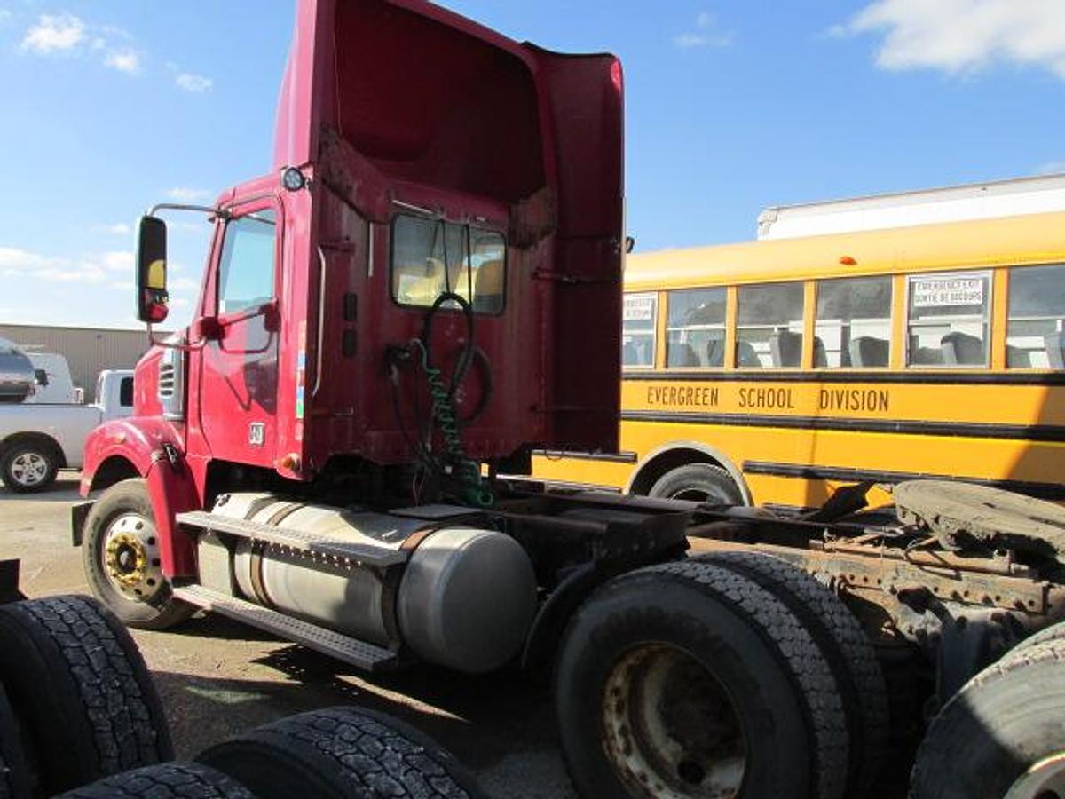 Used 2016 Freightliner Coronado heavy spec 18 spd