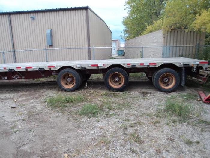 Used 2011 Lode King 53 ft tridem Step deck