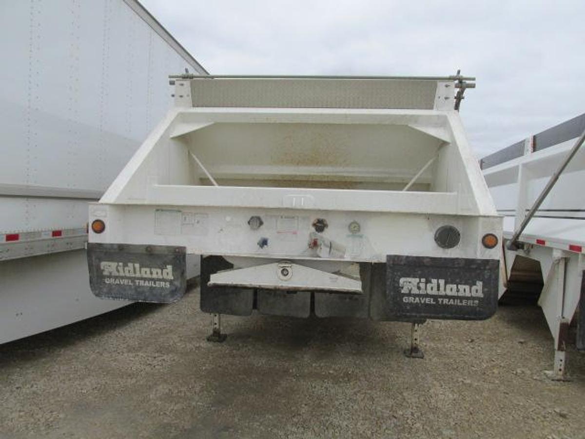 Used 2015 Midland MX 2000 cross belly dump trailer