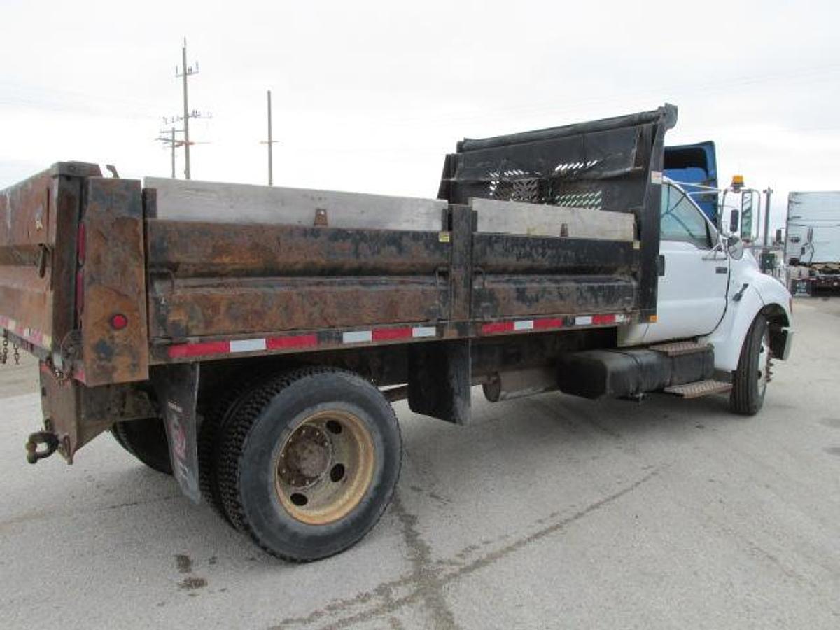 Used 2006 Ford F 650 with 13 ft dump box