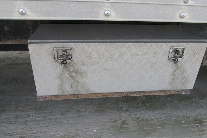 Used 2015 Freightliner M2 Cummins power hydraulic brakes 24 ft box