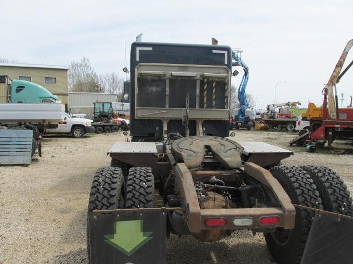 Used 2018 Peterbilt 367 X 15 565 HP 18 spd