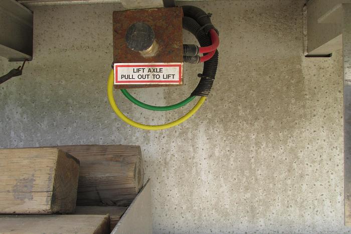 Used 2024 Dorsey 53 ft tri axle lift axle flat