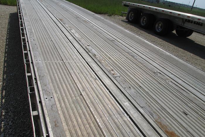 Used 2012 Reitnouer 48 ft tandem axle aluminum step deck